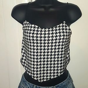 Soft houndstooth crop top